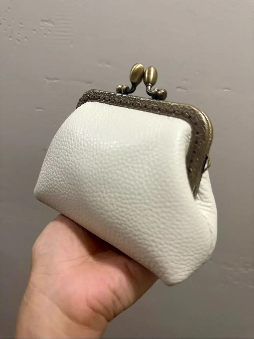 Handsewn Genuine Pebble Leather, Retro Style Kisslock & Bamboo Handle Bag Set